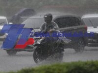 76951187640 bmkg keluarkan peringatan dini cuaca ekstrem di sejumlah wilayah di indonesia 1